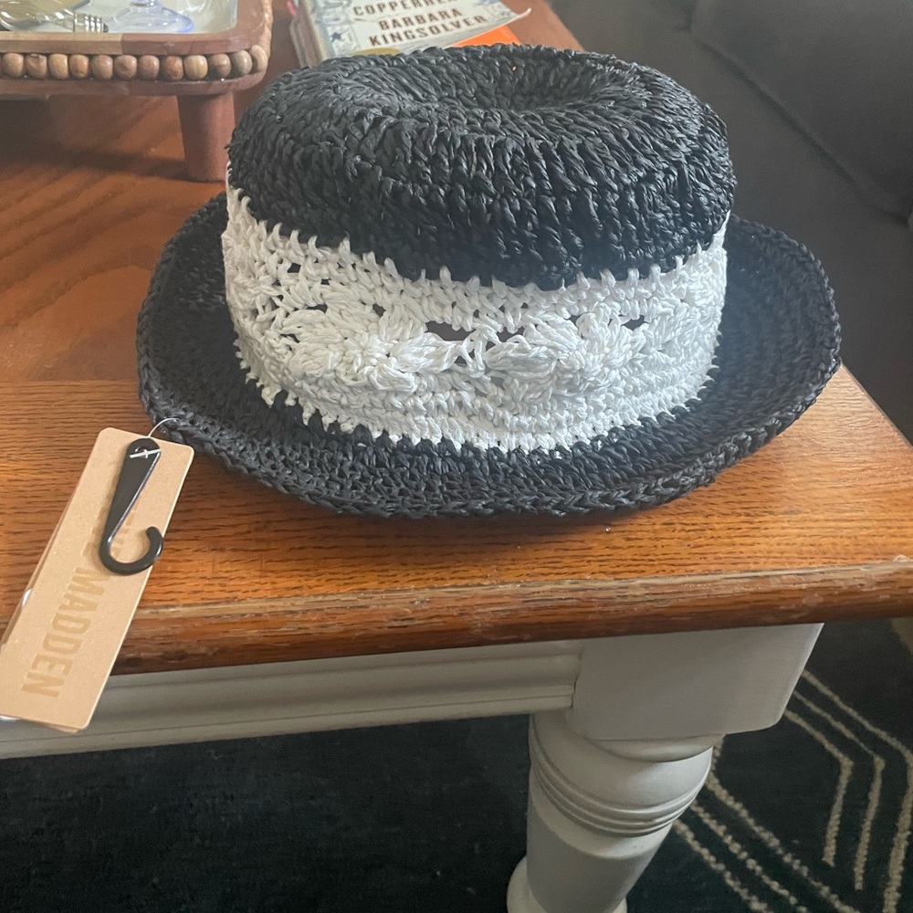 Steve Madden Black and White Woven Bucket Hat